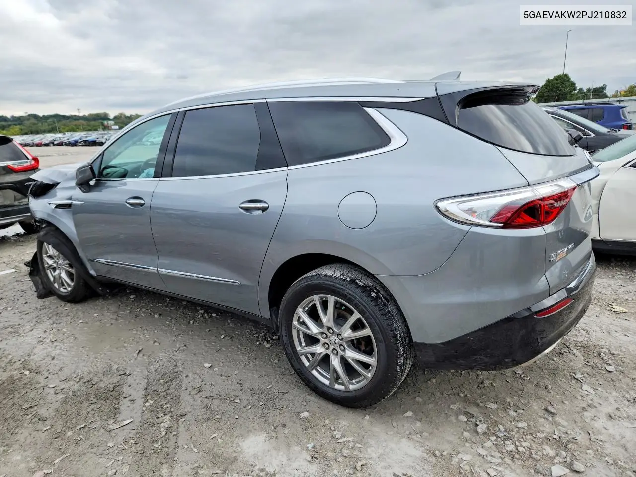 2023 BUICK ENCLAVE VIN 5GAEVAKW2PJ210832 — фото 2