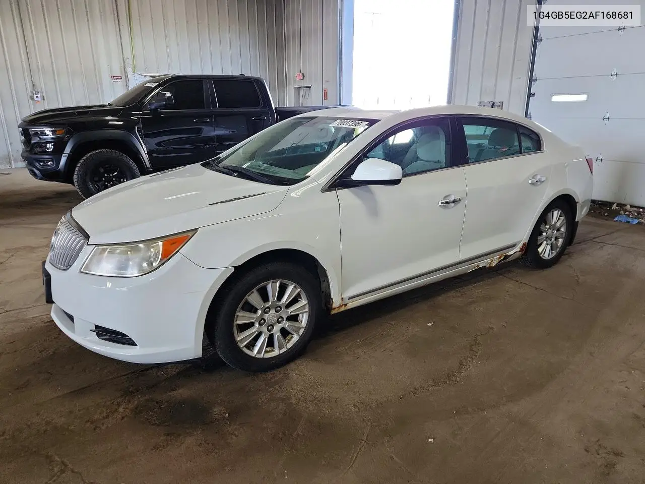 BUICK LACROSSE 2010, VIN 1G4GB5EG2AF168681