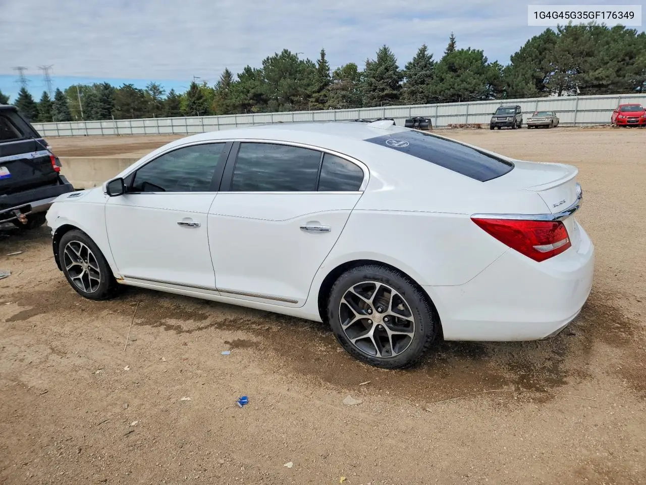 2016 BUICK LACROSSE VIN 1G4G45G35GF176349 — фото 2