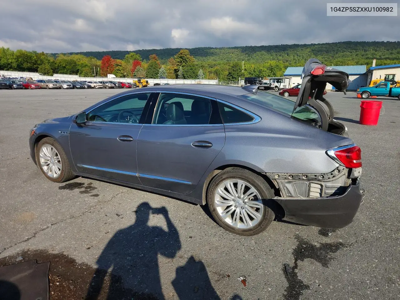 2019 BUICK LACROSSE VIN 1G4ZP5SZXKU100982 — фото 2