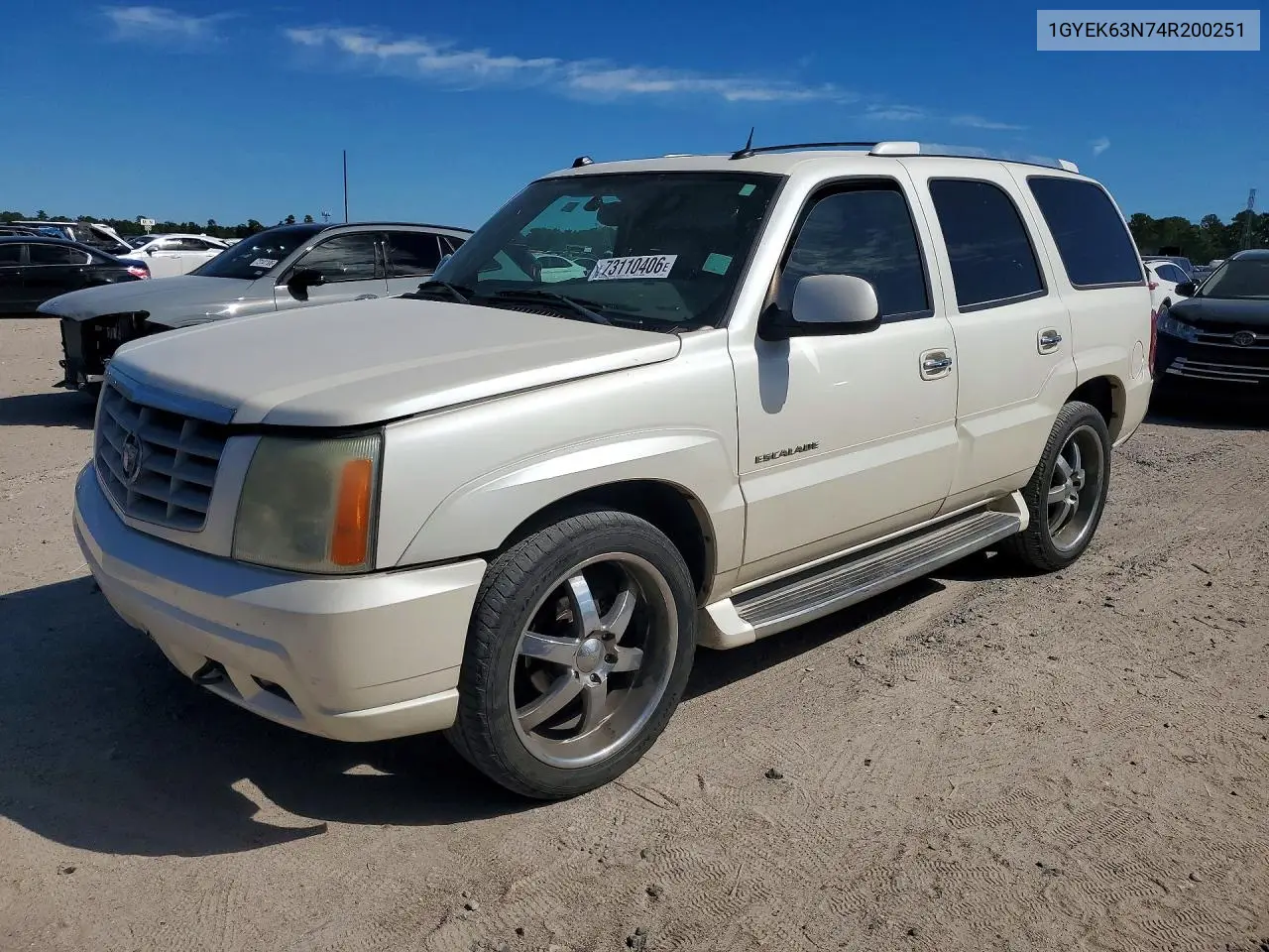 CADILLAC ESCALADE 2004, VIN 1GYEK63N74R200251