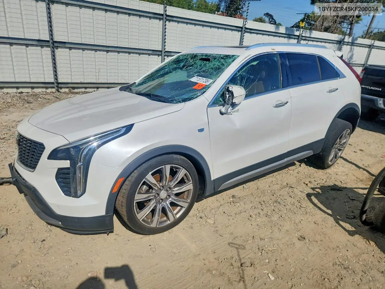 CADILLAC XT4 2019, VIN 1GYFZCR45KF200034