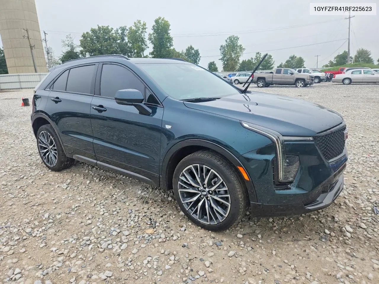 2024 CADILLAC XT4 VIN 1GYFZFR41RF225623 — фото 4