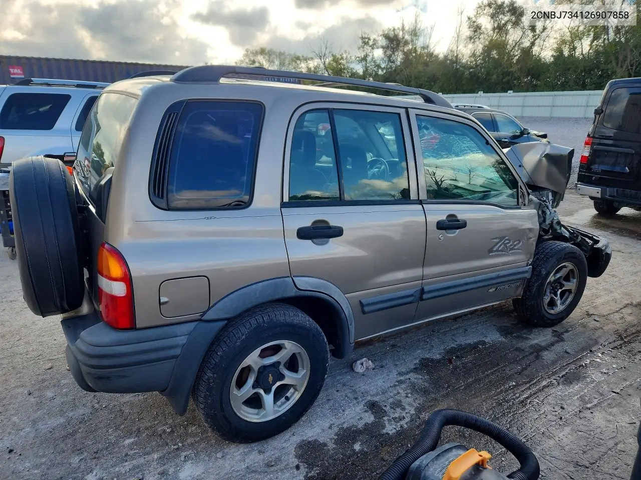 2002 CHEVROLET TRACKER VIN 2CNBJ734126907858 — фото 3