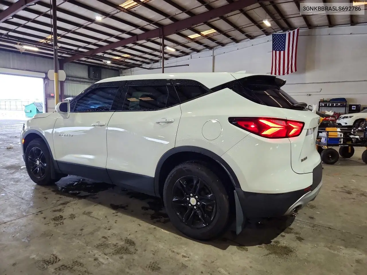 2020 CHEVROLET BLAZER VIN 3GNKBBRA5LS692786 — фото 2