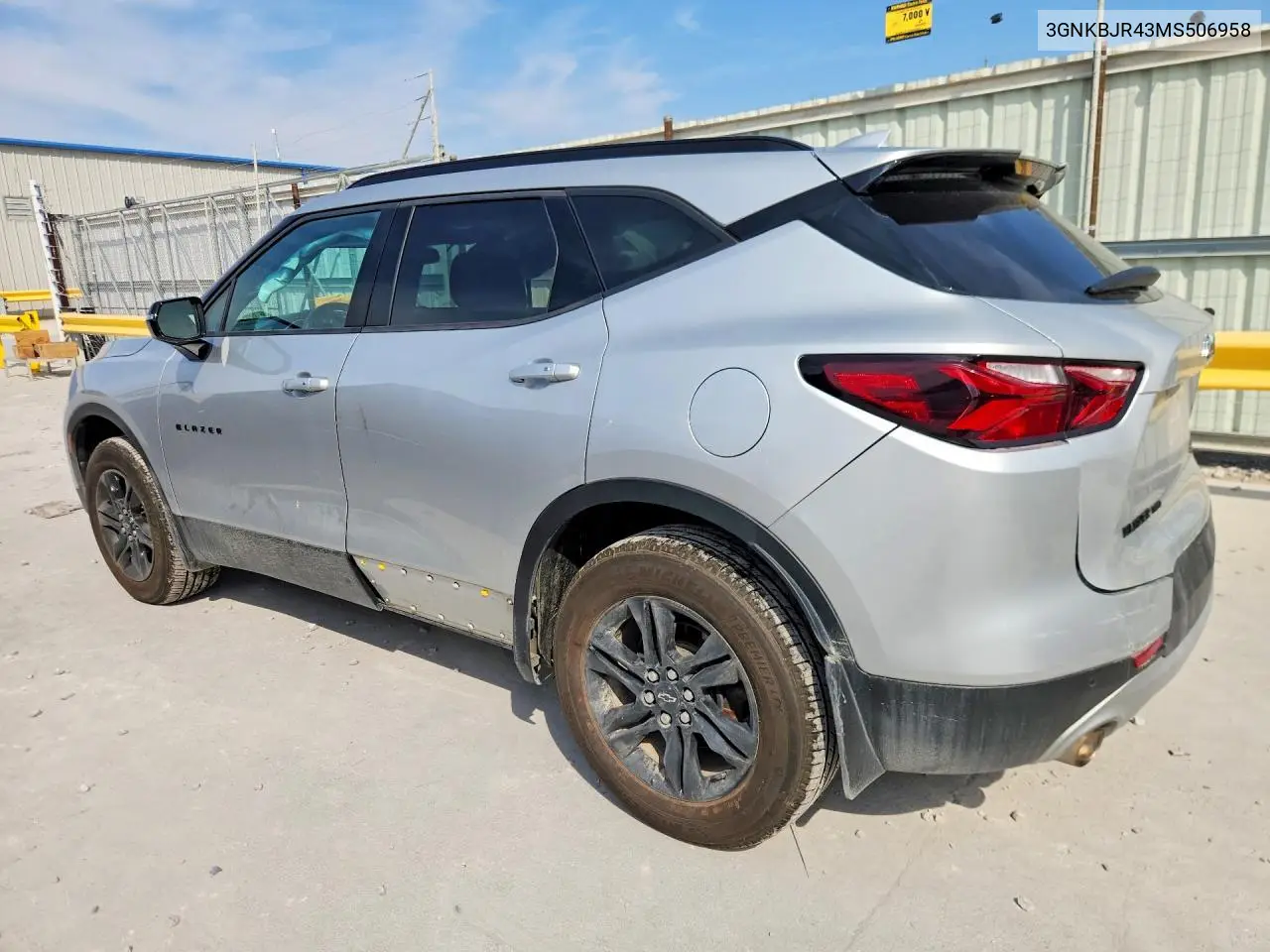 2021 CHEVROLET BLAZER VIN 3GNKBJR43MS506958 — фото 2