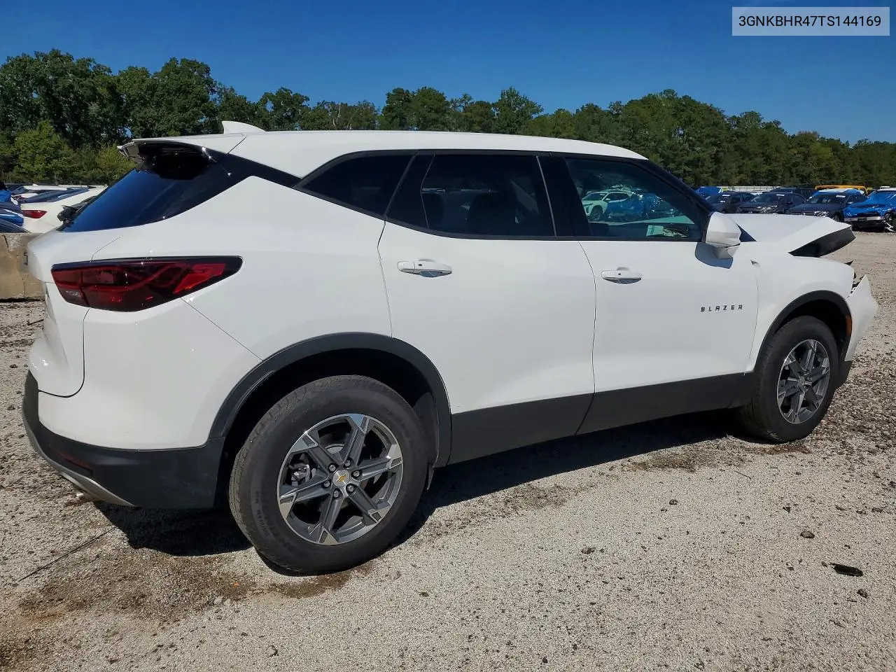 2026 CHEVROLET BLAZER VIN 3GNKBHR47TS144169 — фото 3