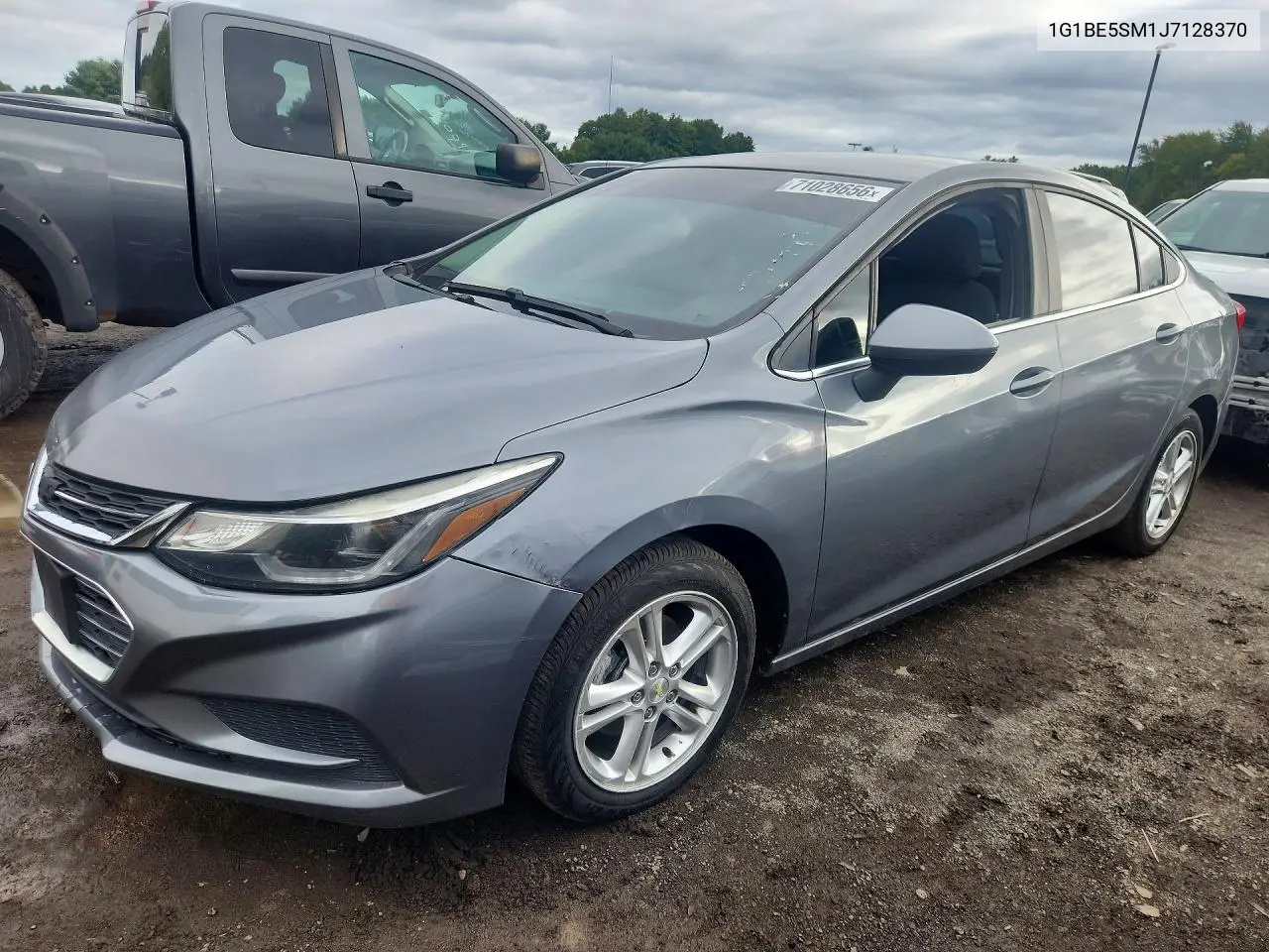 CHEVROLET CRUZE 2018, VIN 1G1BE5SM1J7128370