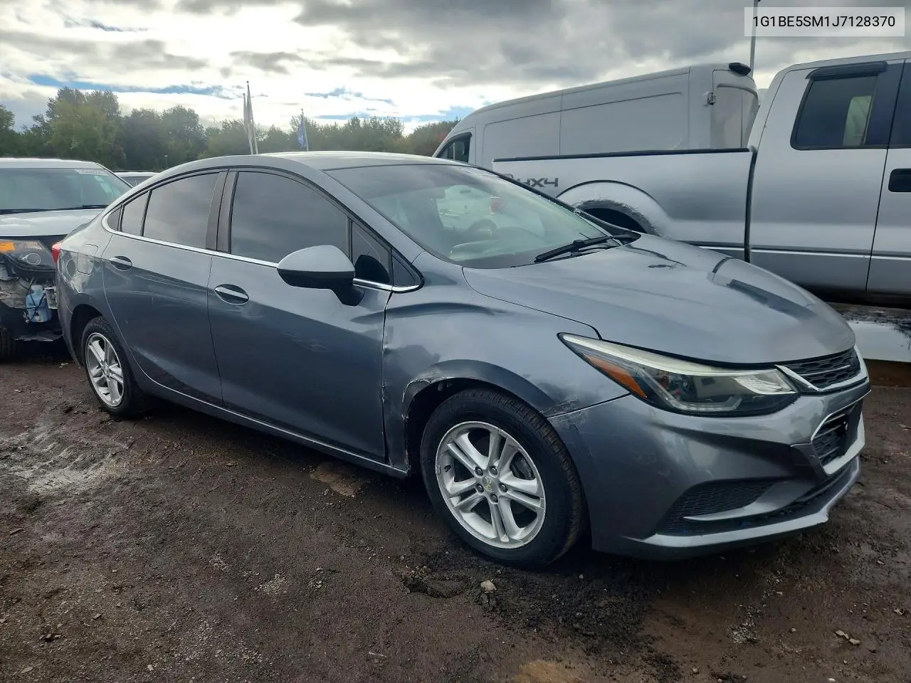 2018 CHEVROLET CRUZE VIN 1G1BE5SM1J7128370 — фото 4