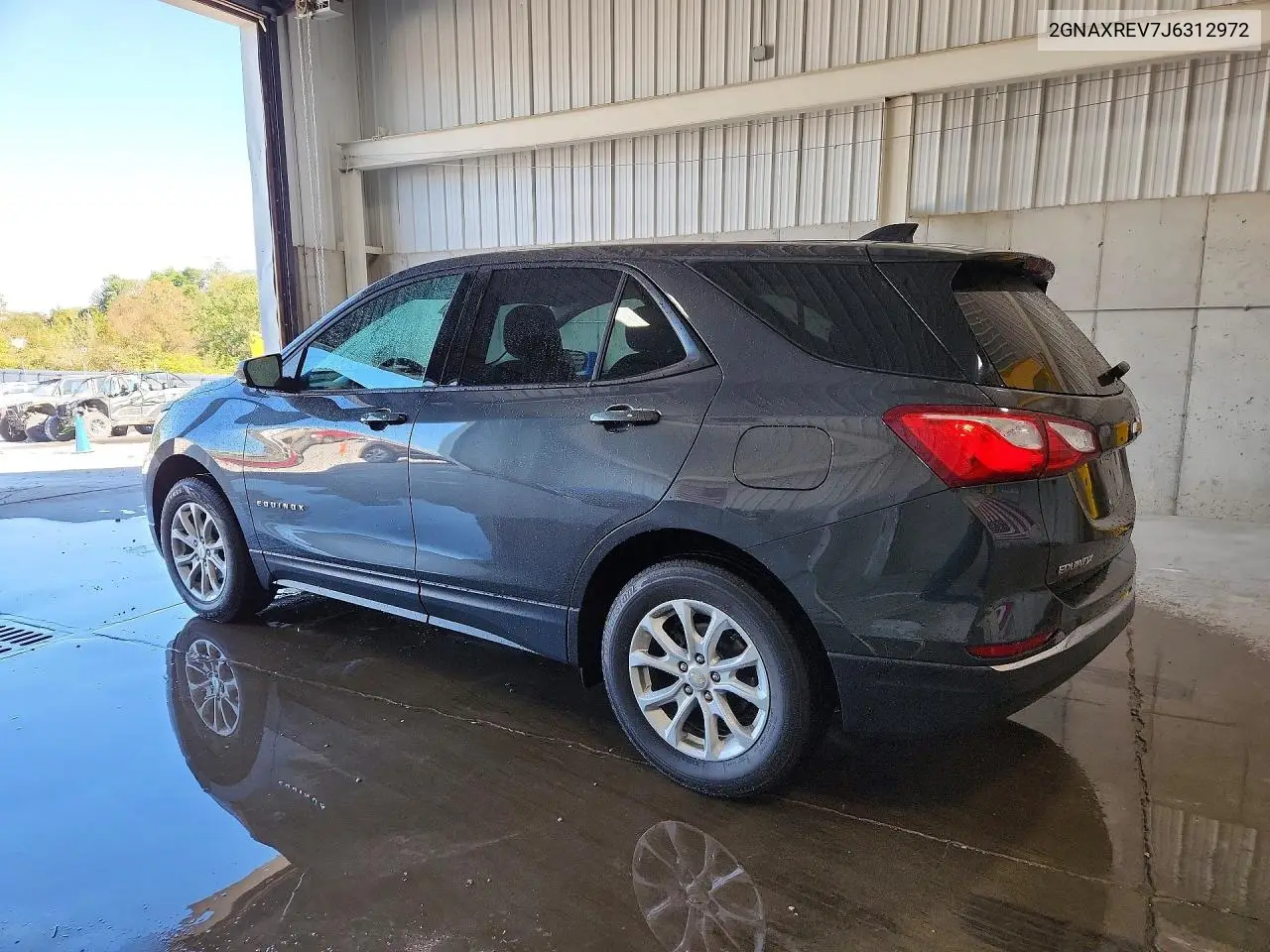 2018 CHEVROLET EQUINOX VIN 2GNAXREV7J6312972 — фото 2