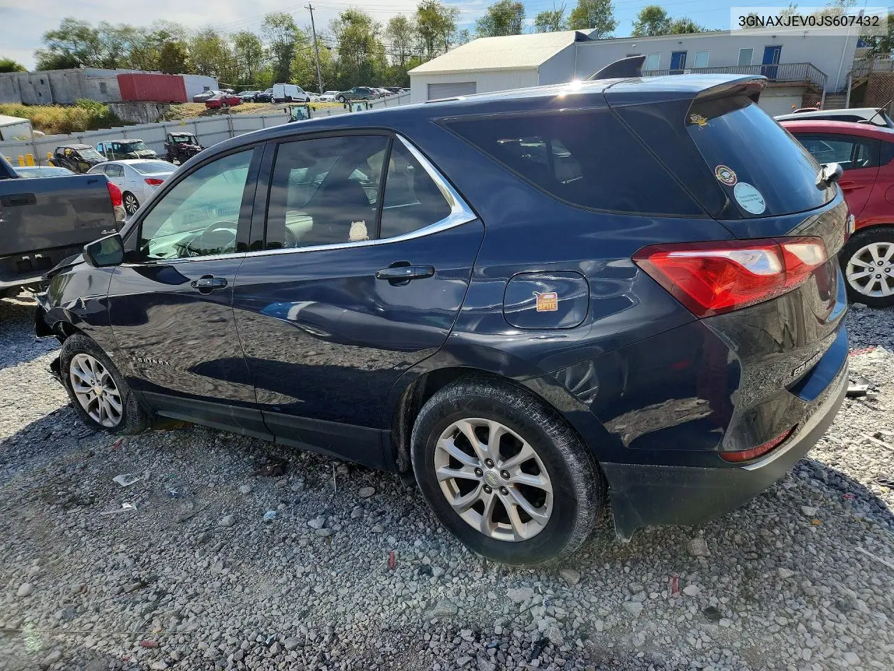 2018 CHEVROLET EQUINOX VIN 3GNAXJEV0JS607432 — фото 2