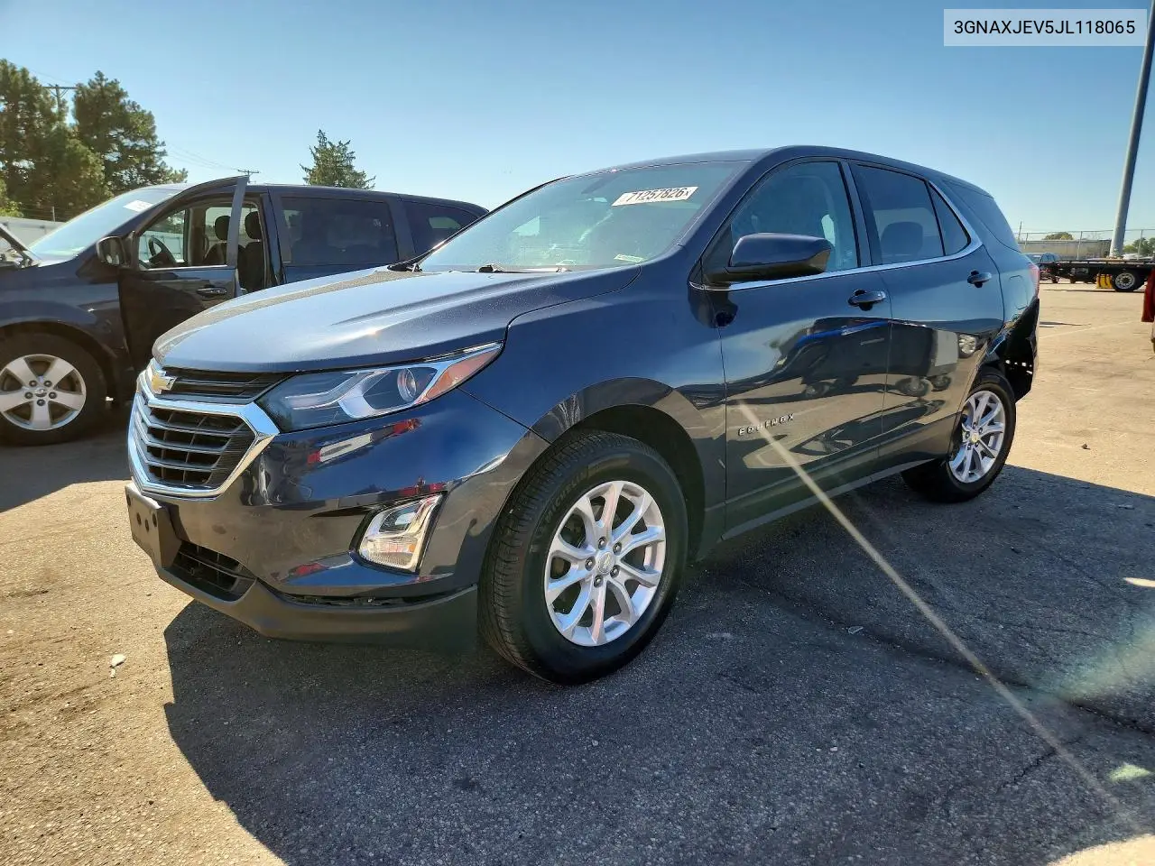CHEVROLET EQUINOX 2018, VIN 3GNAXJEV5JL118065