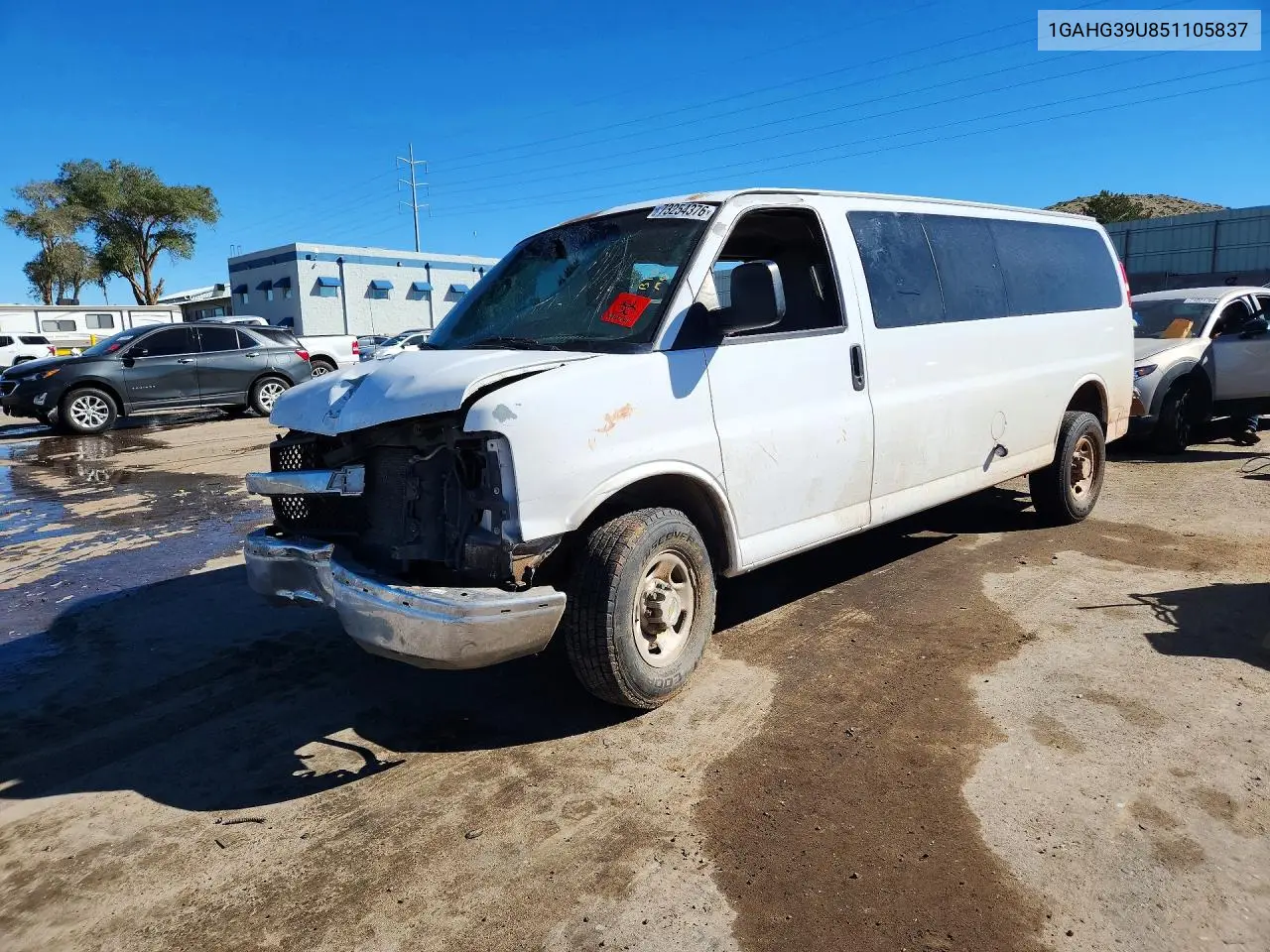 CHEVROLET EXPRESS 2005, VIN 1GAHG39U851105837