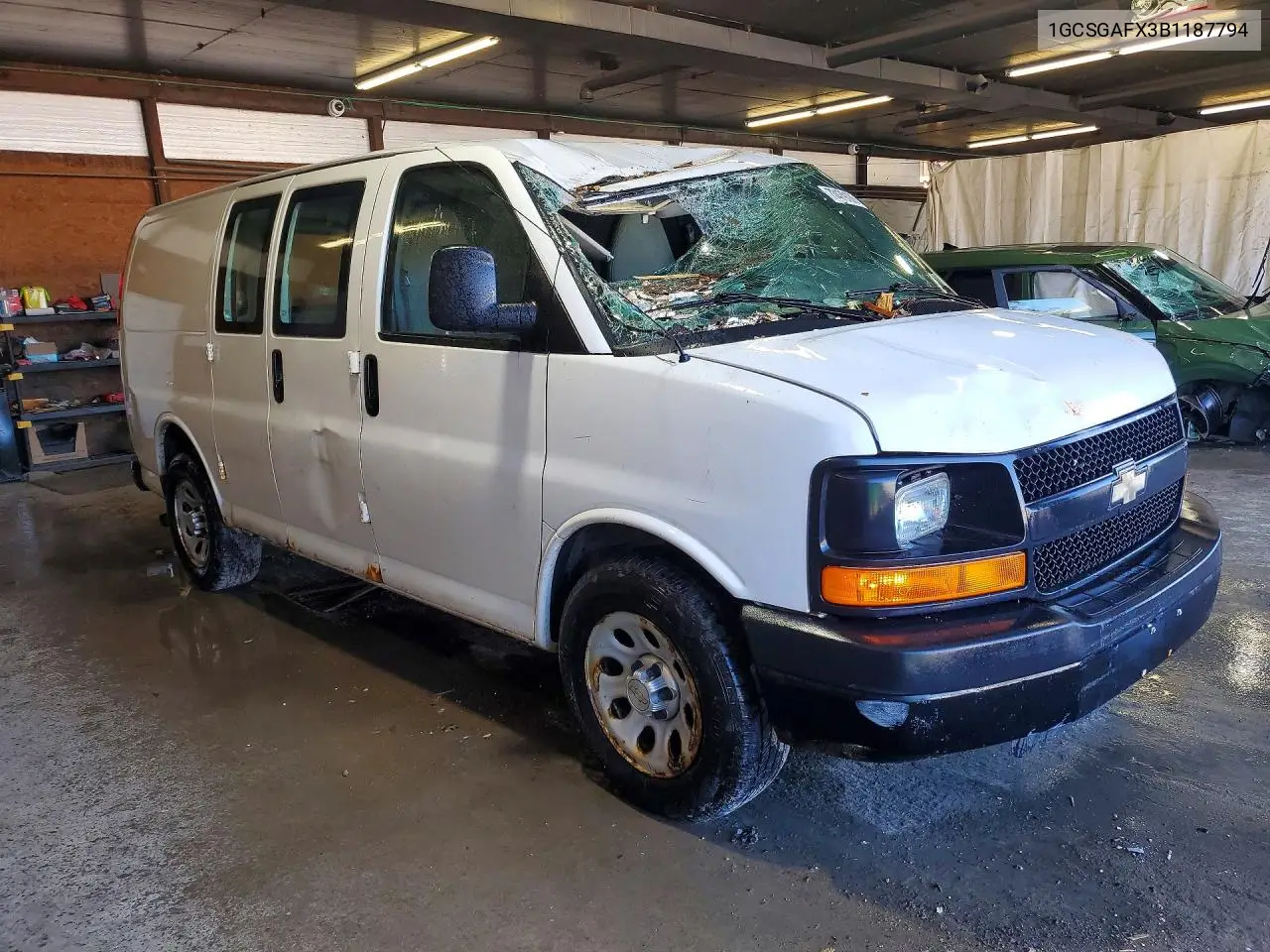 2011 CHEVROLET EXPRESS VIN 1GCSGAFX3B1187794 — фото 4