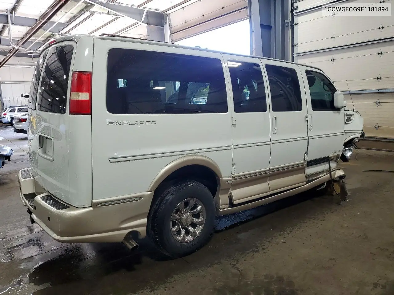 2015 CHEVROLET EXPRESS VIN 1GCWGFCG9F1181894 — фото 3