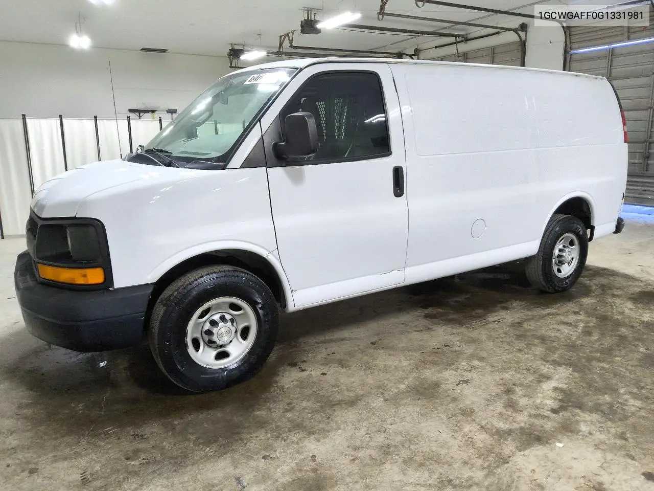 CHEVROLET EXPRESS 2016, VIN 1GCWGAFF0G1331981