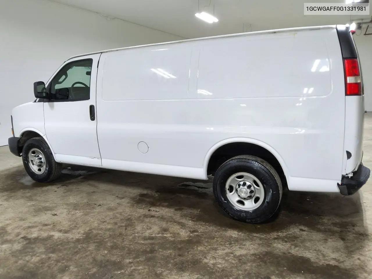 2016 CHEVROLET EXPRESS VIN 1GCWGAFF0G1331981 — фото 2