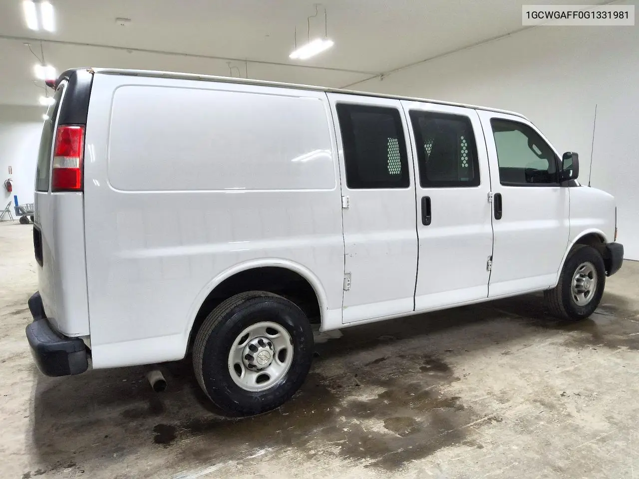 2016 CHEVROLET EXPRESS VIN 1GCWGAFF0G1331981 — фото 3