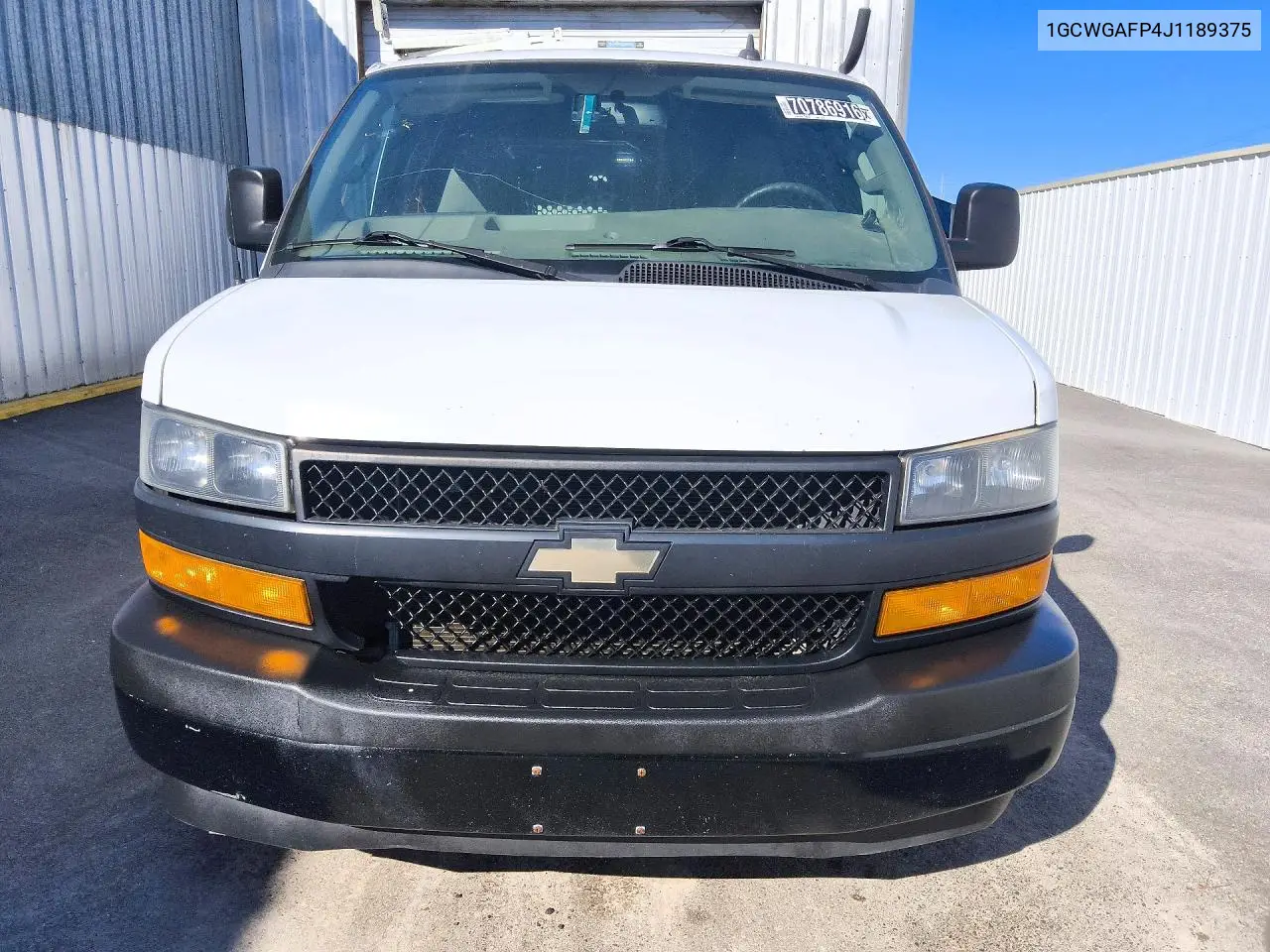 2018 CHEVROLET EXPRESS VIN 1GCWGAFP4J1189375 — фото 5