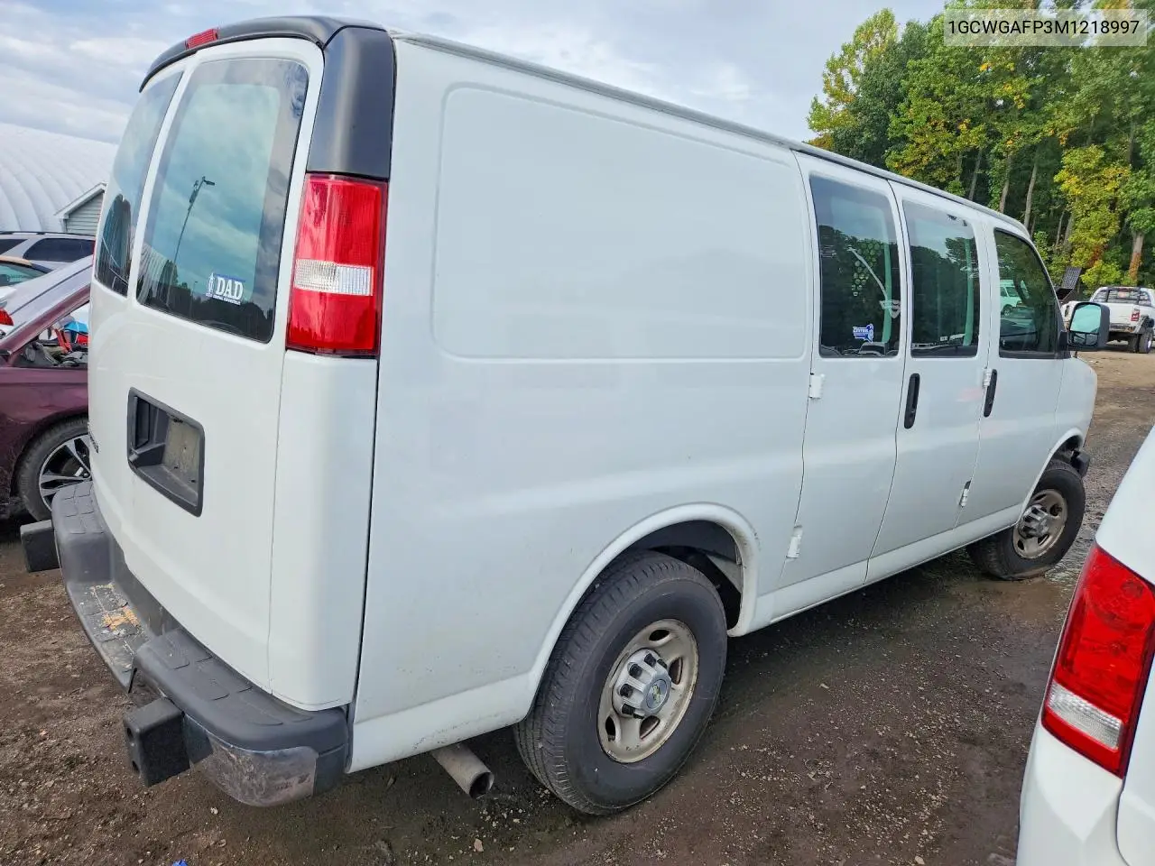 2021 CHEVROLET EXPRESS VIN 1GCWGAFP3M1218997 — фото 3
