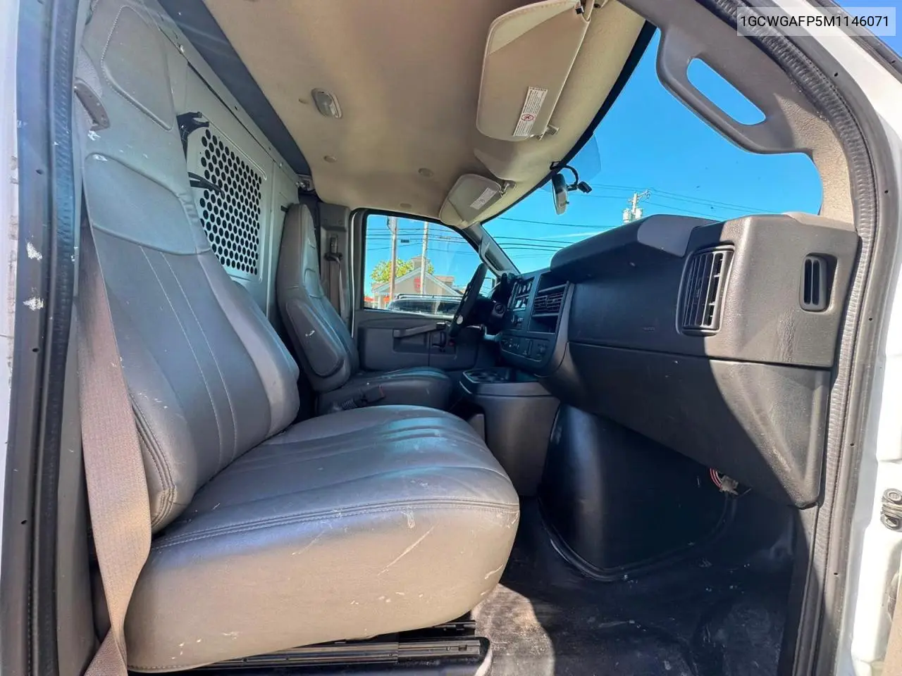 2021 CHEVROLET EXPRESS VIN 1GCWGAFP5M1146071 — фото 5