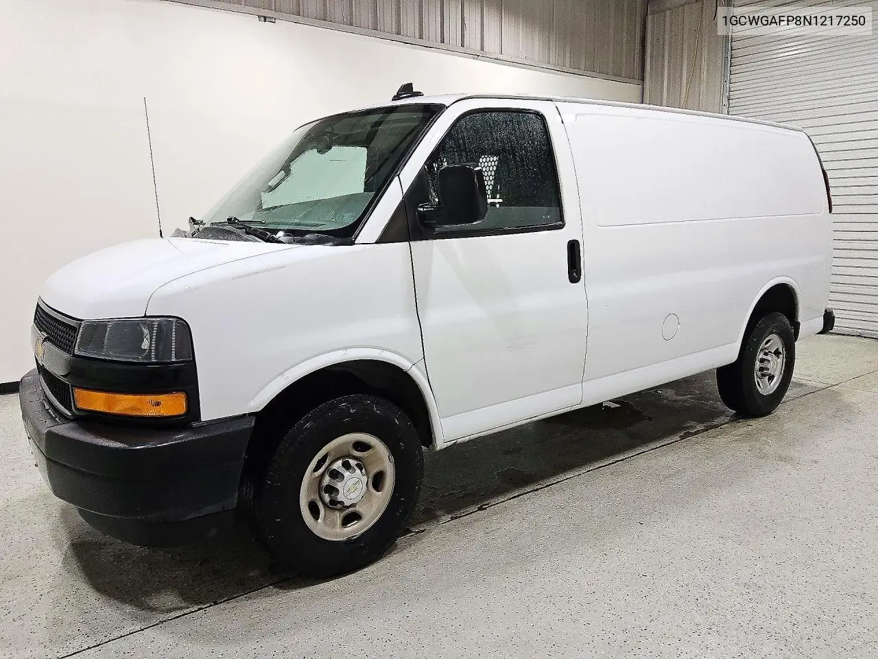 CHEVROLET EXPRESS 2022, VIN 1GCWGAFP8N1217250