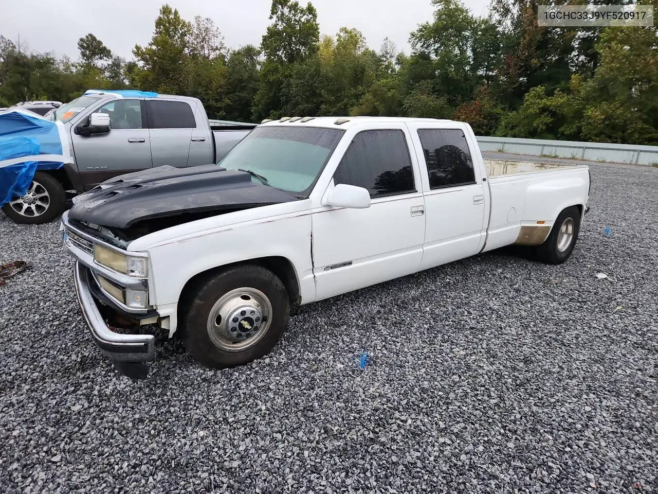 CHEVROLET GMT-400 2000, VIN 1GCHC33J9YF520917