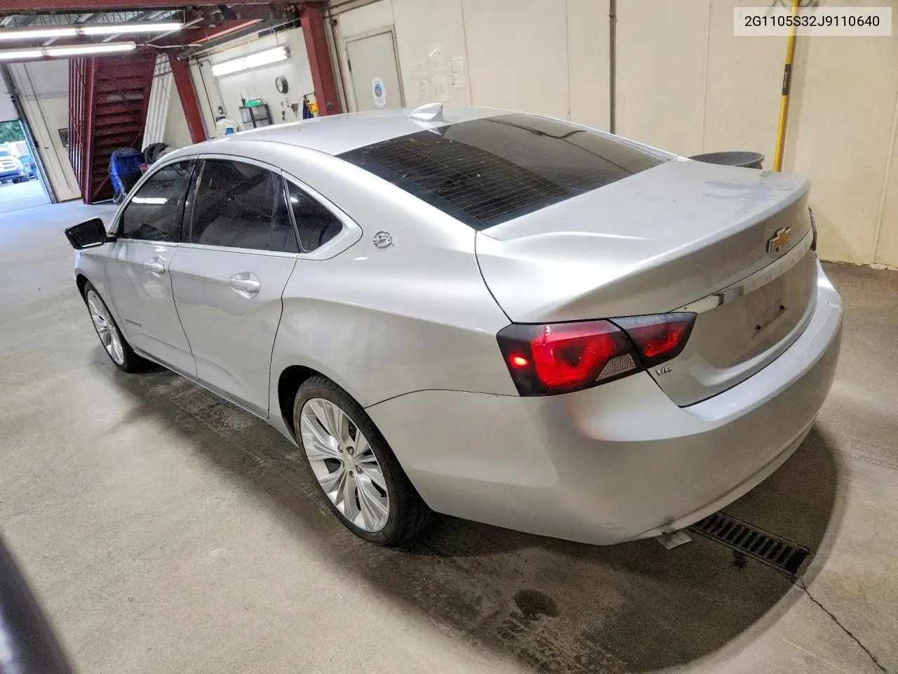 2018 CHEVROLET IMPALA VIN 2G1105S32J9110640 — фото 2