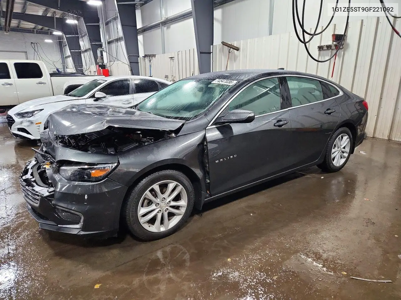 CHEVROLET MALIBU 2016, VIN 1G1ZE5ST9GF221092