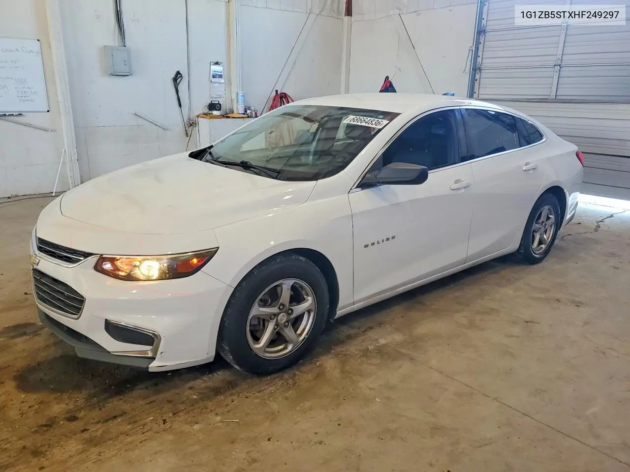 CHEVROLET MALIBU 2017, VIN 1G1ZB5STXHF249297