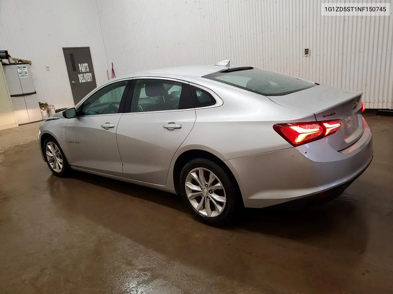2022 CHEVROLET MALIBU VIN 1G1ZD5ST1NF150745 — фото 2