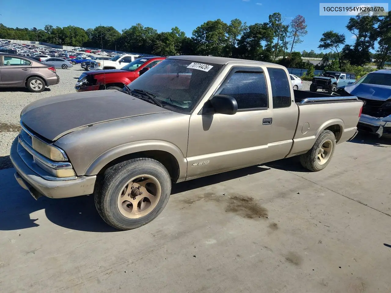 CHEVROLET S-10 PICKUP 2000, VIN 1GCCS1954YK263670