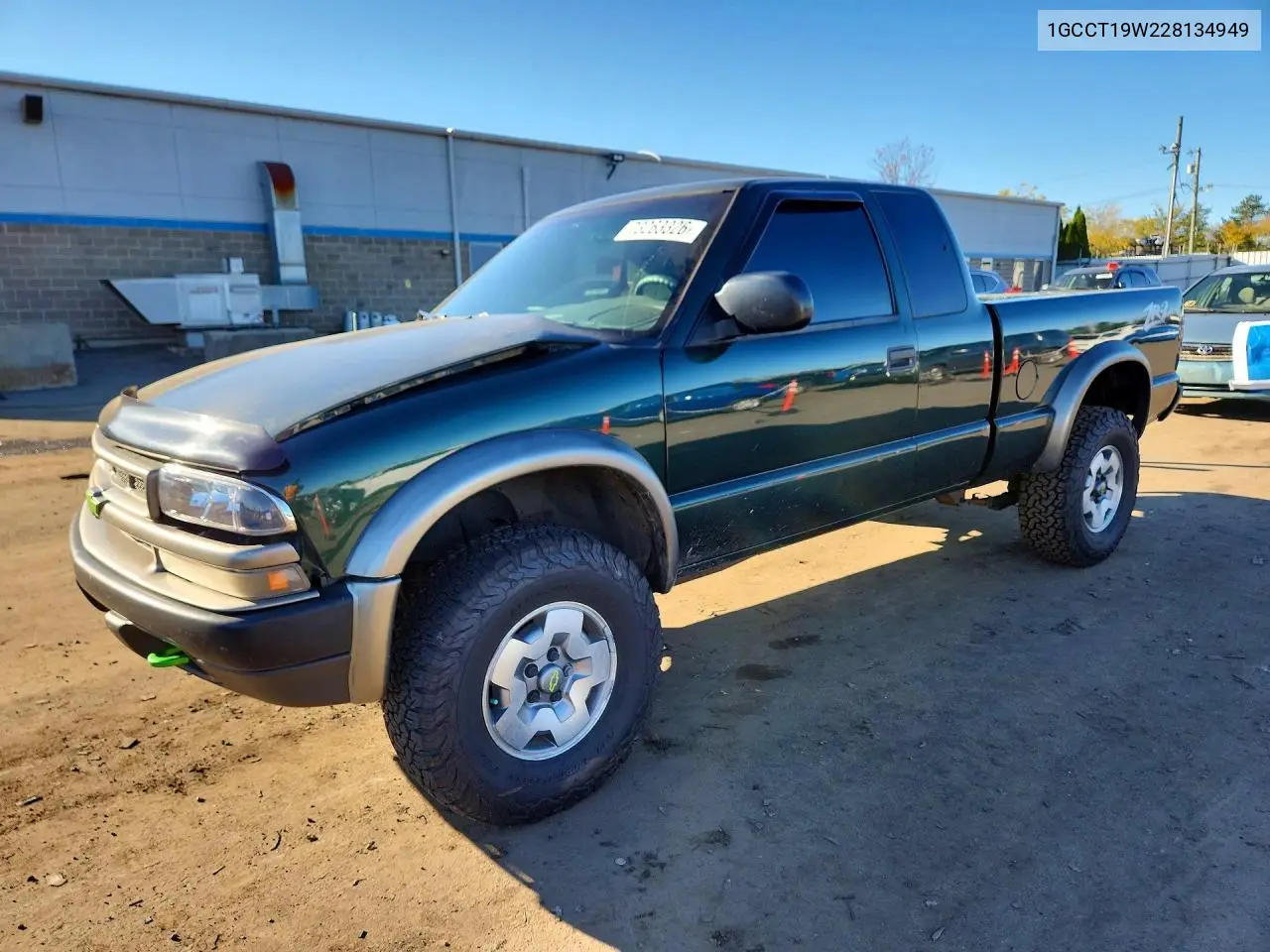 CHEVROLET S-10 PICKUP 2002, VIN 1GCCT19W228134949