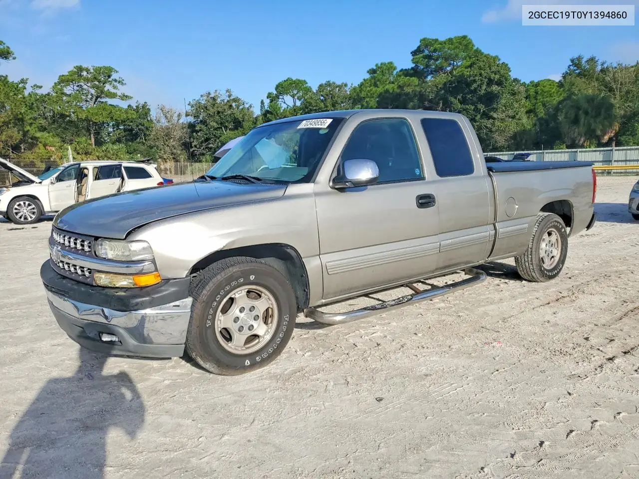 CHEVROLET SILVERADO 2000, VIN 2GCEC19T0Y1394860
