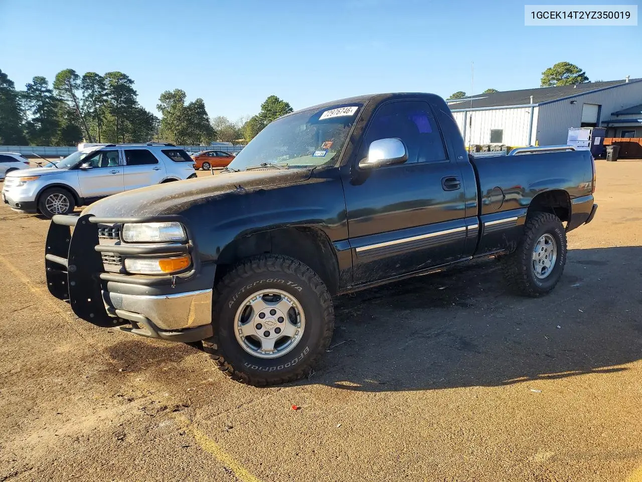 CHEVROLET SILVERADO 2000, VIN 1GCEK14T2YZ350019