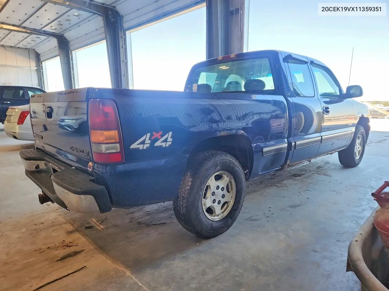 2001 CHEVROLET SILVERADO VIN 2GCEK19VX11359351 — фото 3