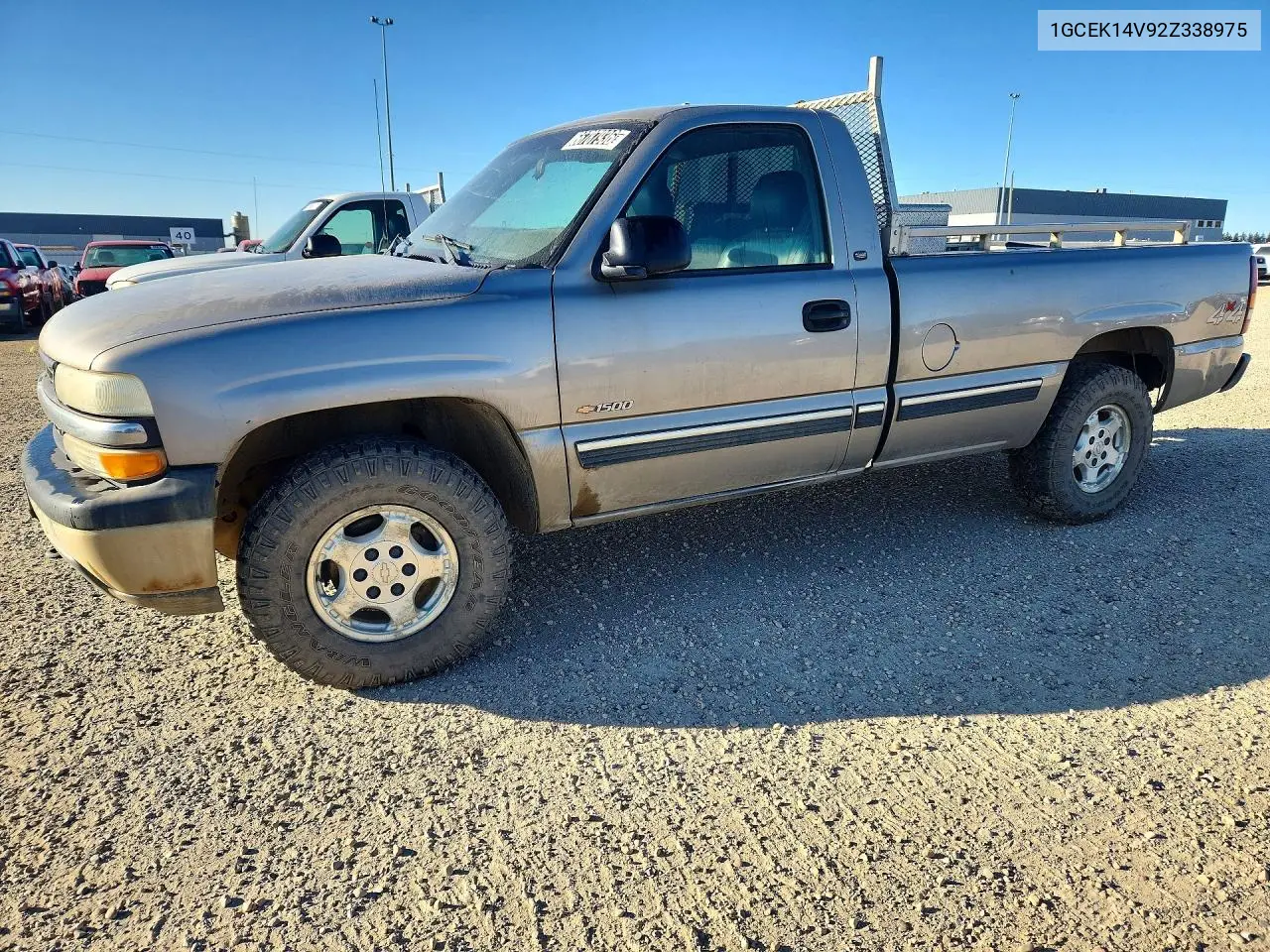 CHEVROLET SILVERADO 2002, VIN 1GCEK14V92Z338975