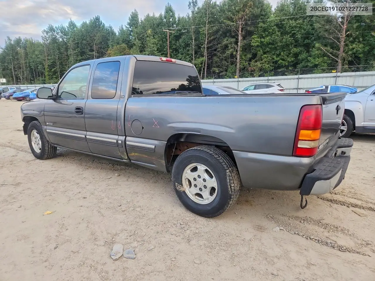 2002 CHEVROLET SILVERADO VIN 2GCEC19T021227728 — фото 2