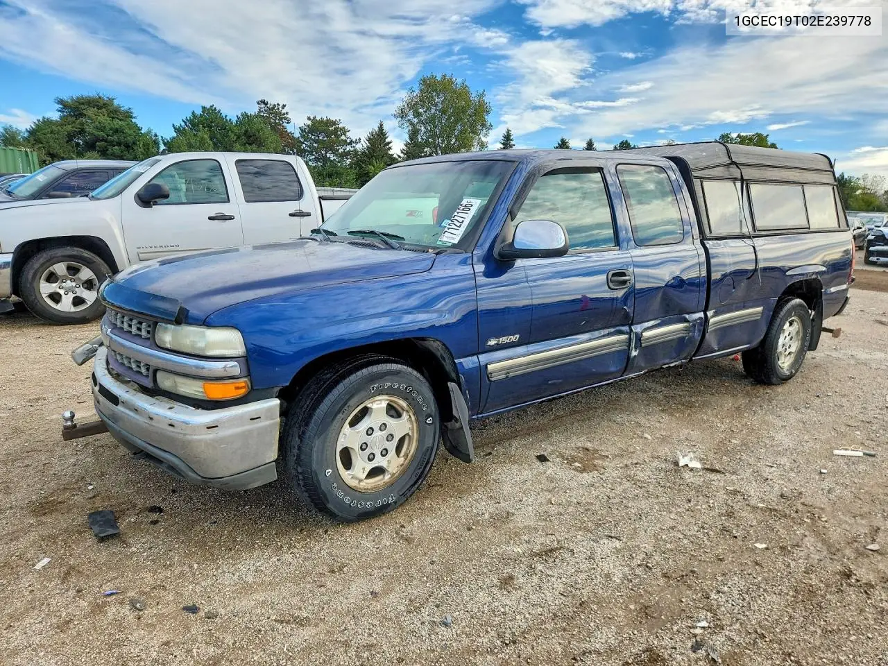 CHEVROLET SILVERADO 2002, VIN 1GCEC19T02E239778