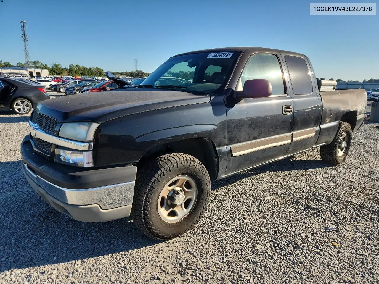 CHEVROLET SILVERADO 2003, VIN 1GCEK19V43E227378
