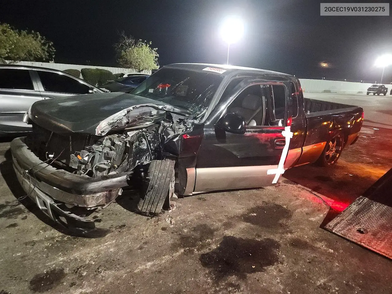 CHEVROLET SILVERADO 2003, VIN 2GCEC19V031230275