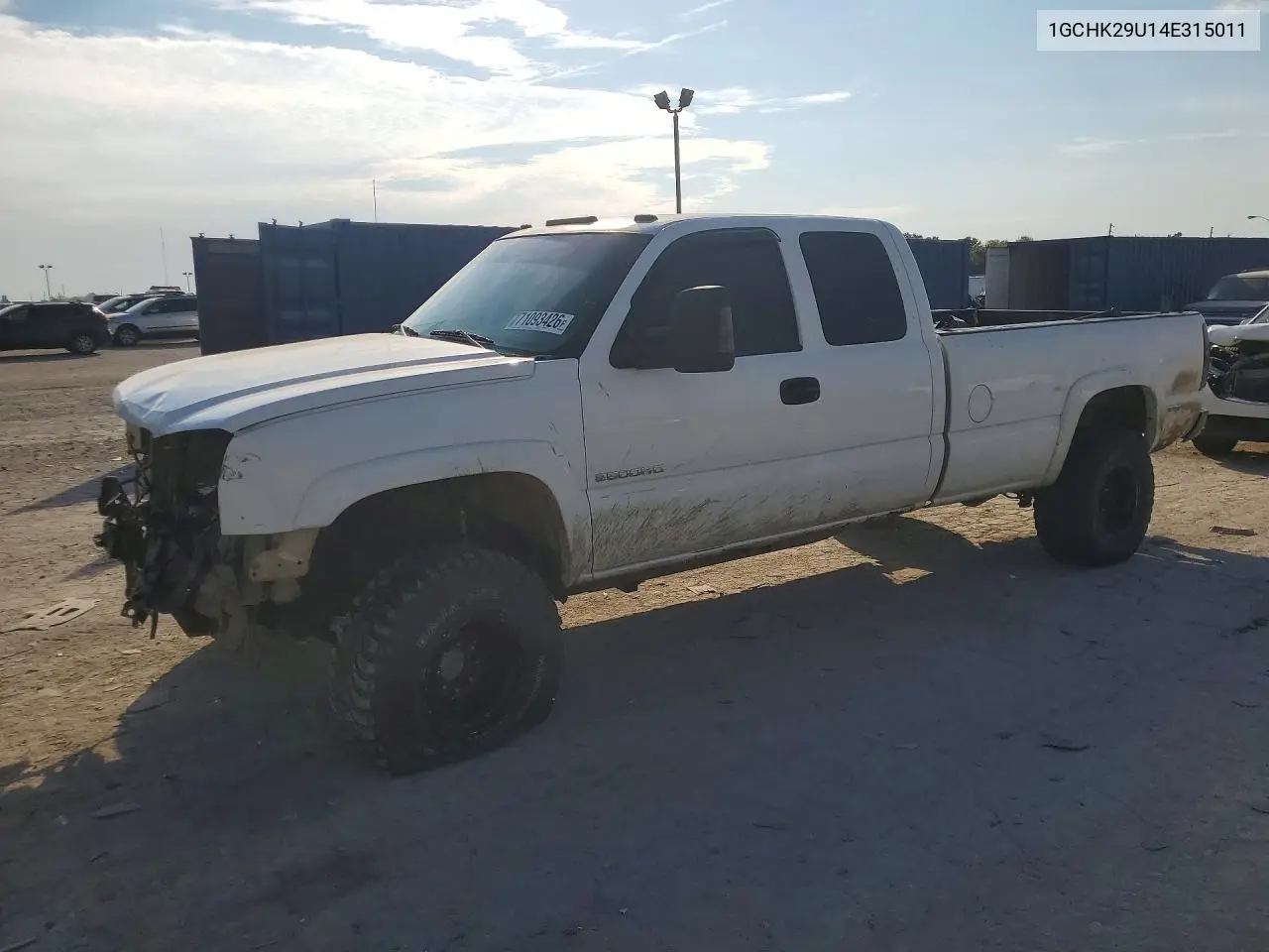 CHEVROLET SILVERADO 2004, VIN 1GCHK29U14E315011