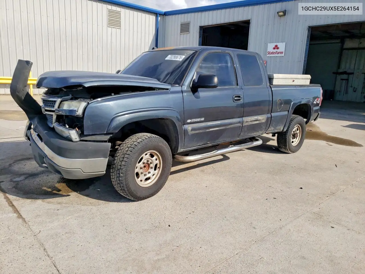 CHEVROLET SILVERADO 2005, VIN 1GCHC29UX5E264154