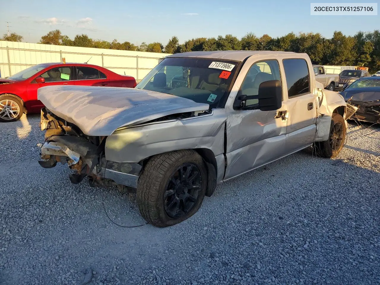 CHEVROLET SILVERADO 2005, VIN 2GCEC13TX51257106
