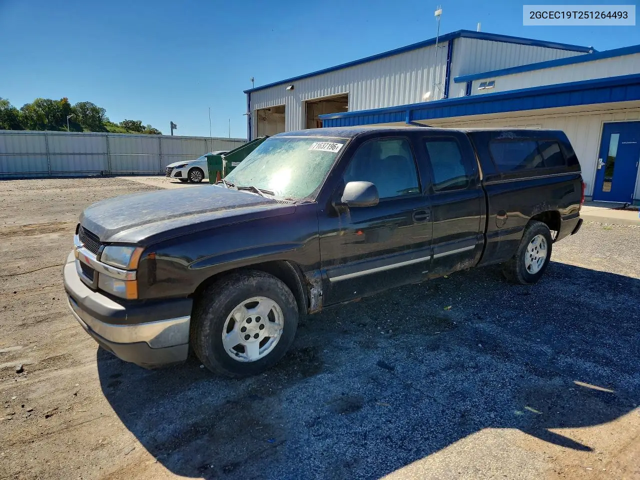 CHEVROLET SILVERADO 2005, VIN 2GCEC19T251264493