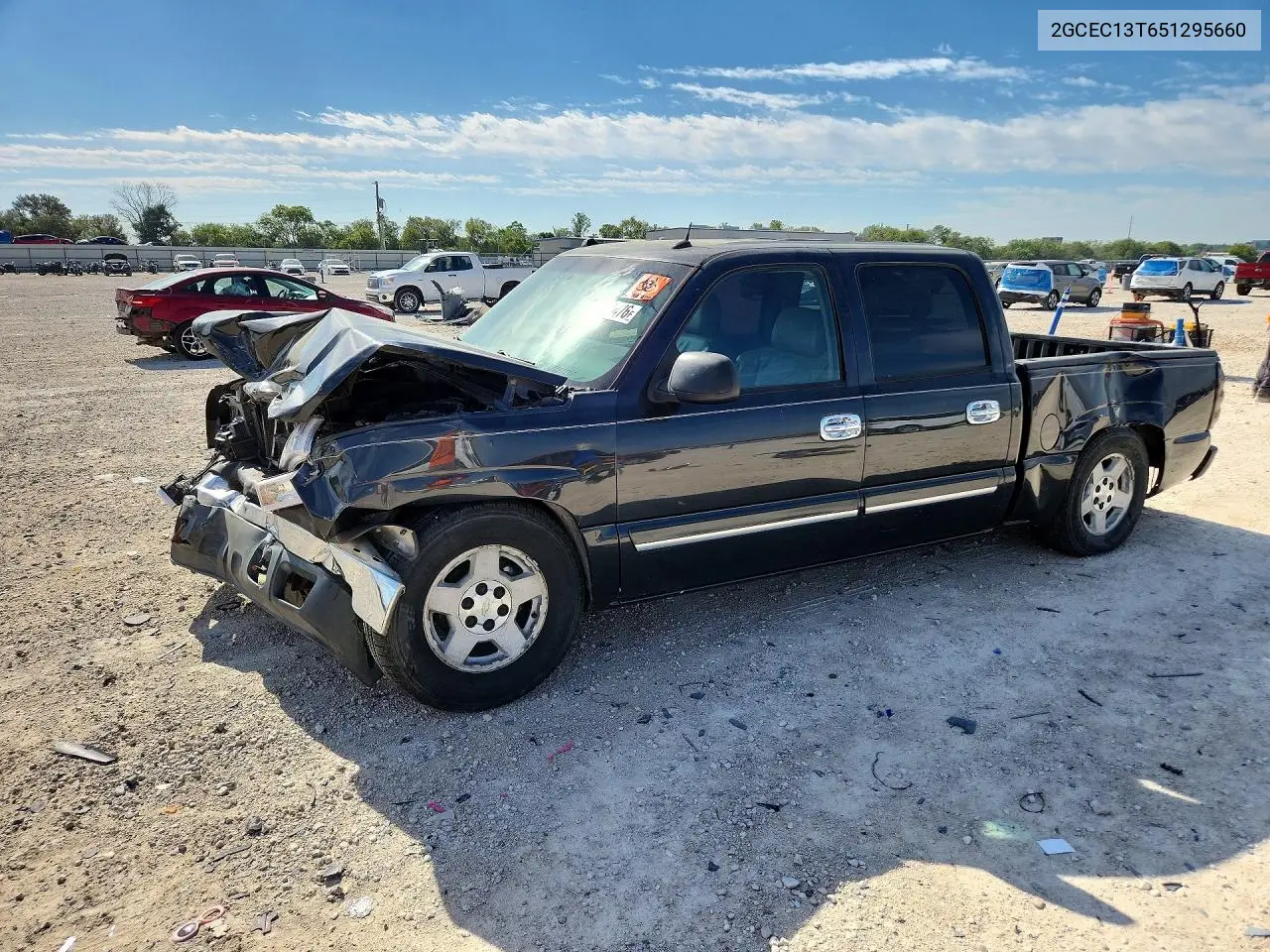CHEVROLET SILVERADO 2005, VIN 2GCEC13T651295660