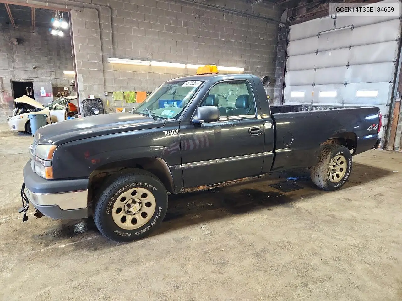 CHEVROLET SILVERADO 2005, VIN 1GCEK14T35E184659