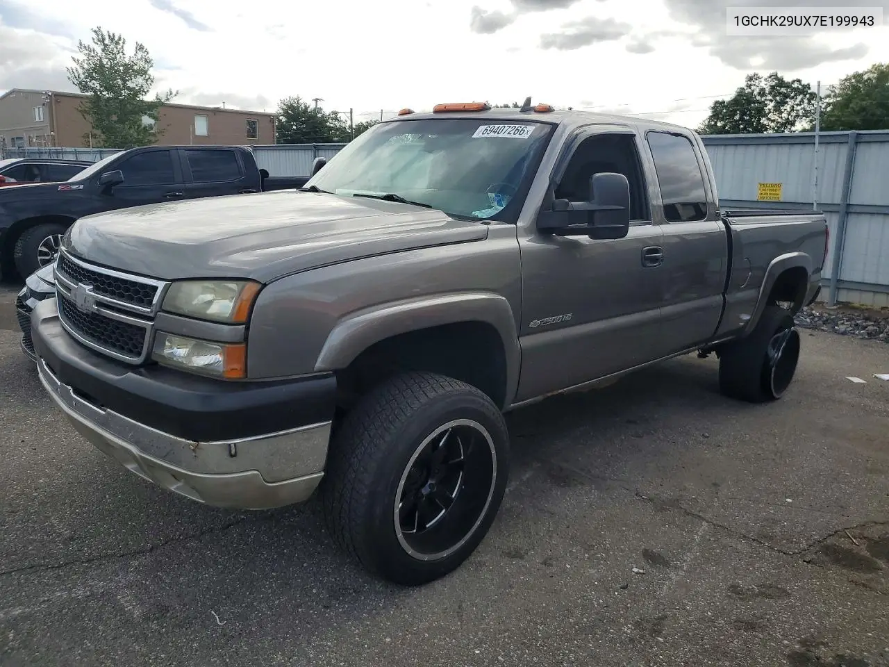 CHEVROLET SILVERADO 2007, VIN 1GCHK29UX7E199943