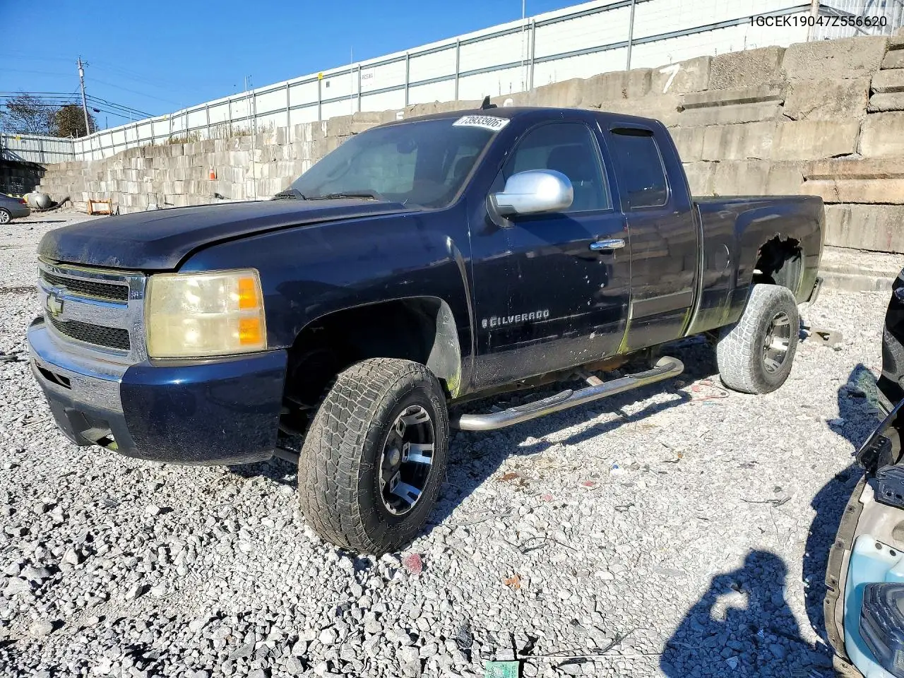 CHEVROLET SILVERADO 2007, VIN 1GCEK19047Z556620