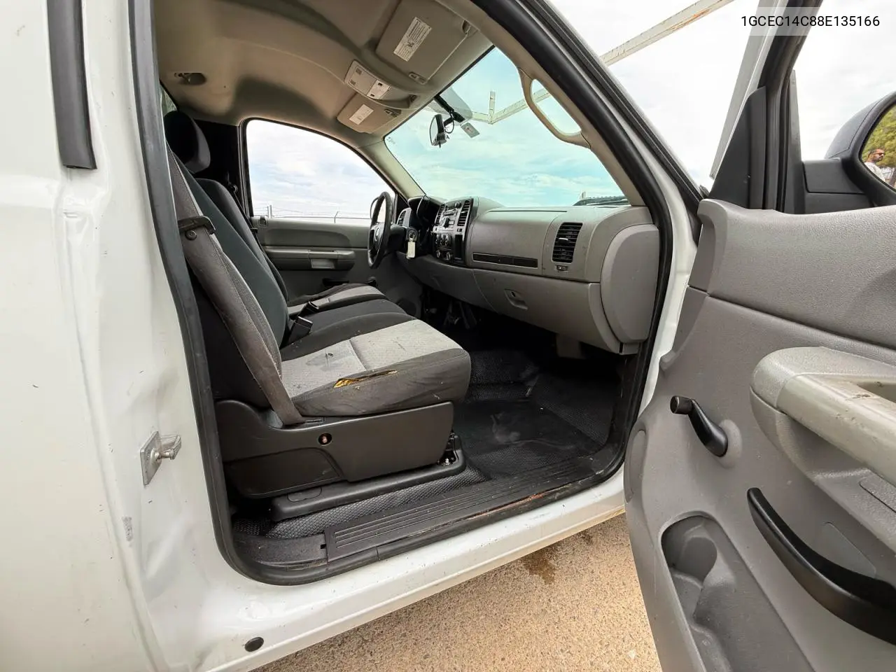 2008 CHEVROLET SILVERADO VIN 1GCEC14C88E135166 — фото 5